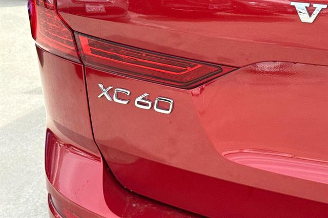 Certified 2023 Volvo XC60 T8 Ultimate image 32