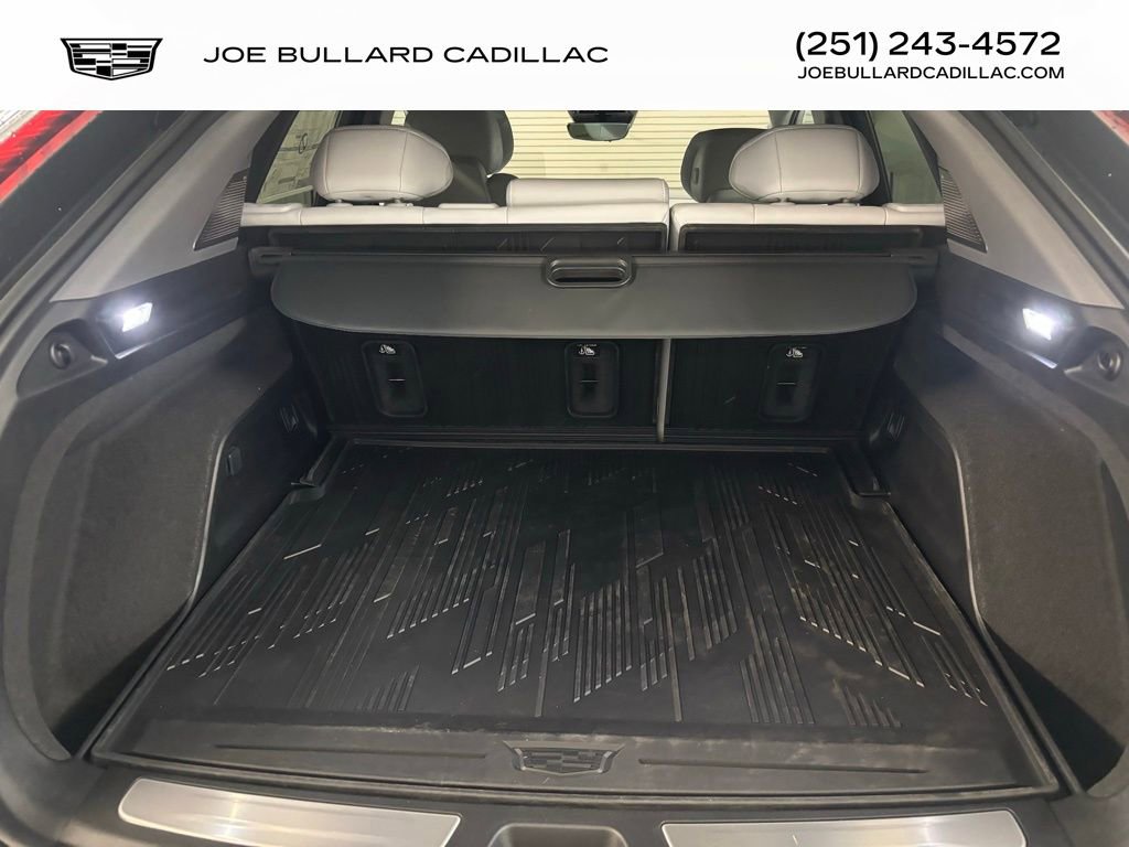 New 2025 Cadillac Optiq Luxury 2 w/ LPO, Floor Liner Package AWD/4WD image 19