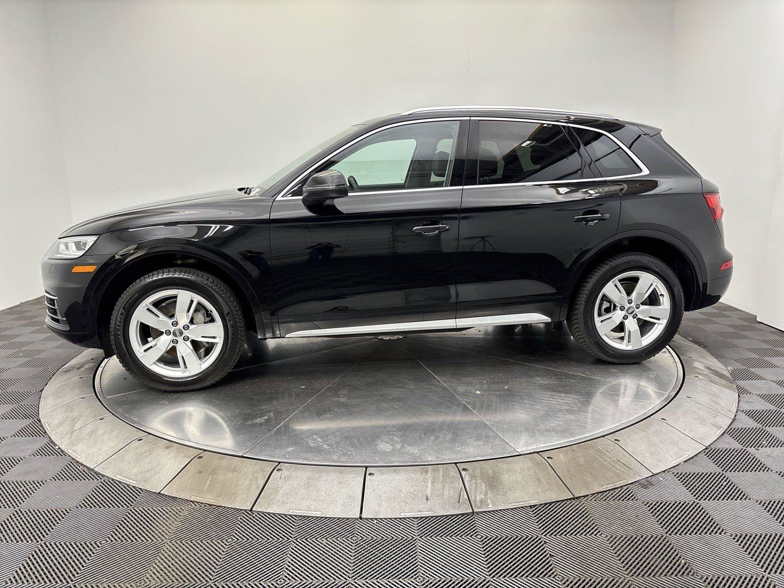 Used 2018 Audi Q5 2.0T Premium Plus w/ Premium Plus Package AWD/4WD image 16