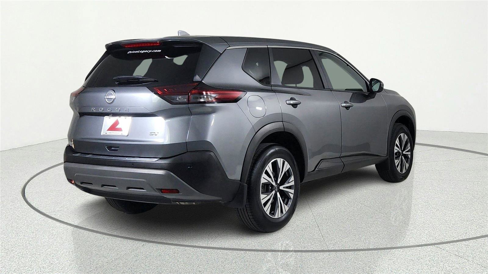 Used 2023 Nissan Rogue SV FWD image 5