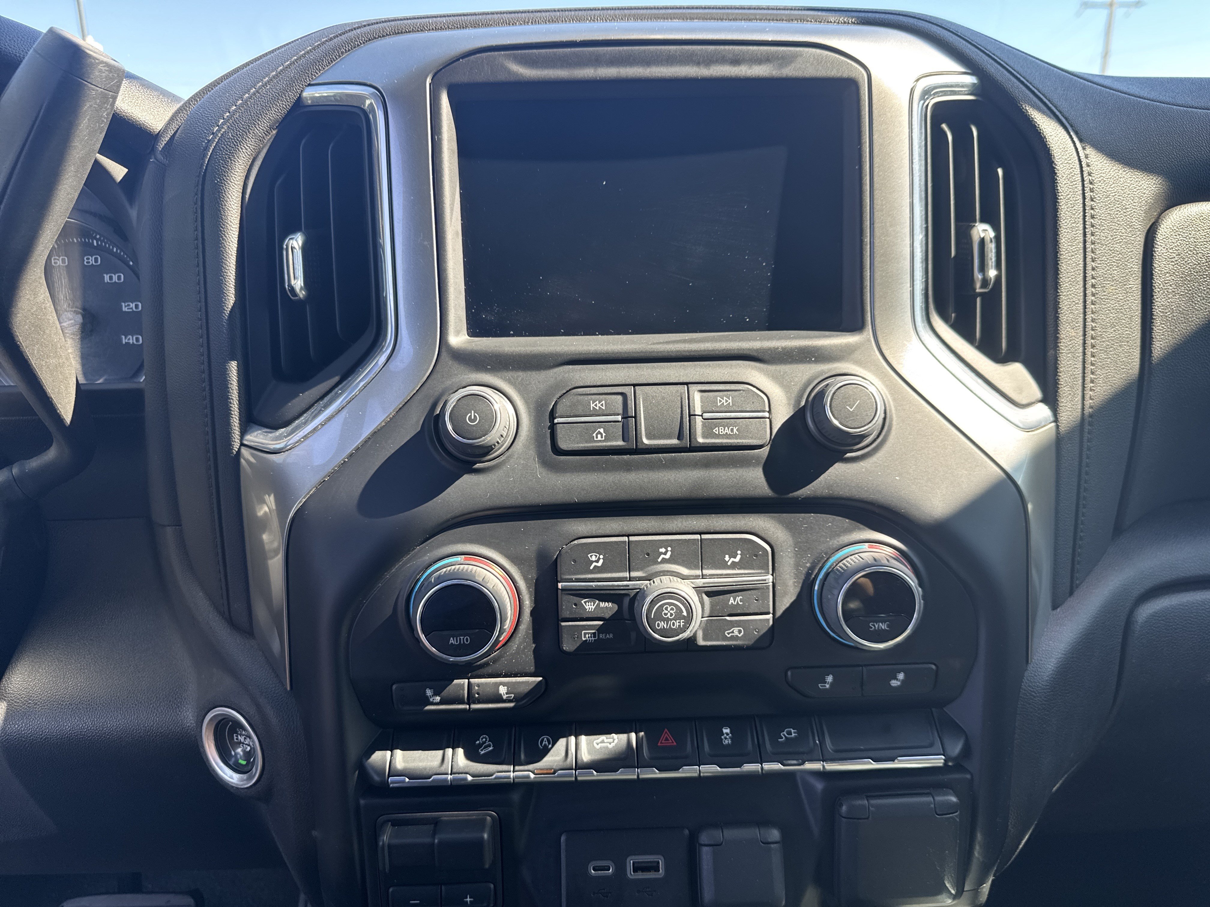 Used 2022 Chevrolet Silverado 1500 RST AWD/4WD image 10