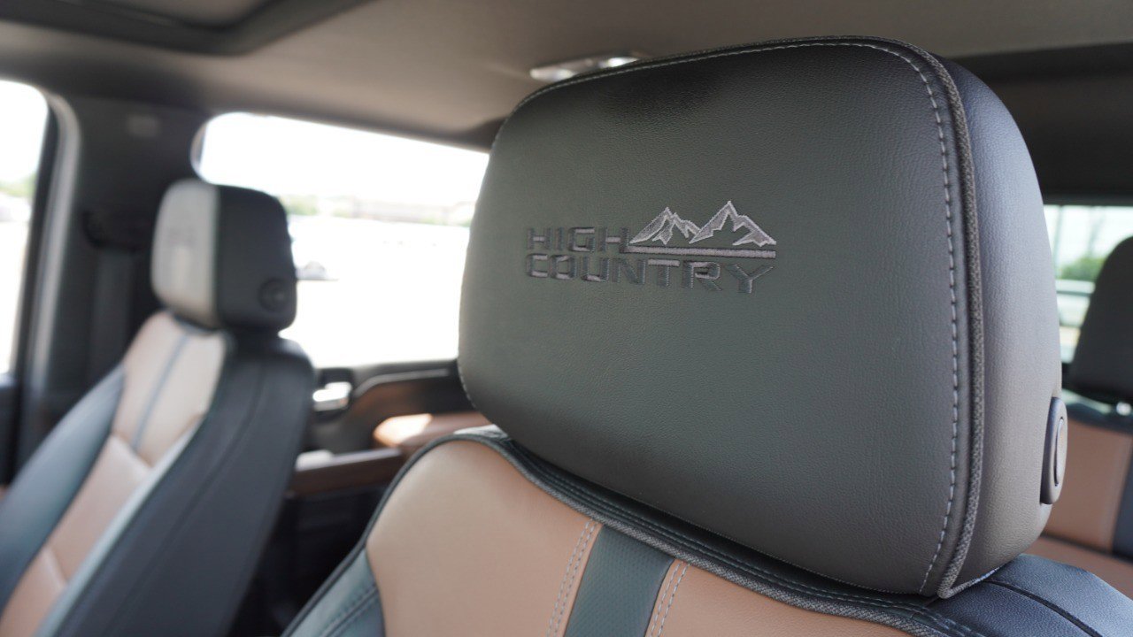 Used 2021 Chevrolet Silverado 2500 High Country w/ Z71 Off-Road Package image 26