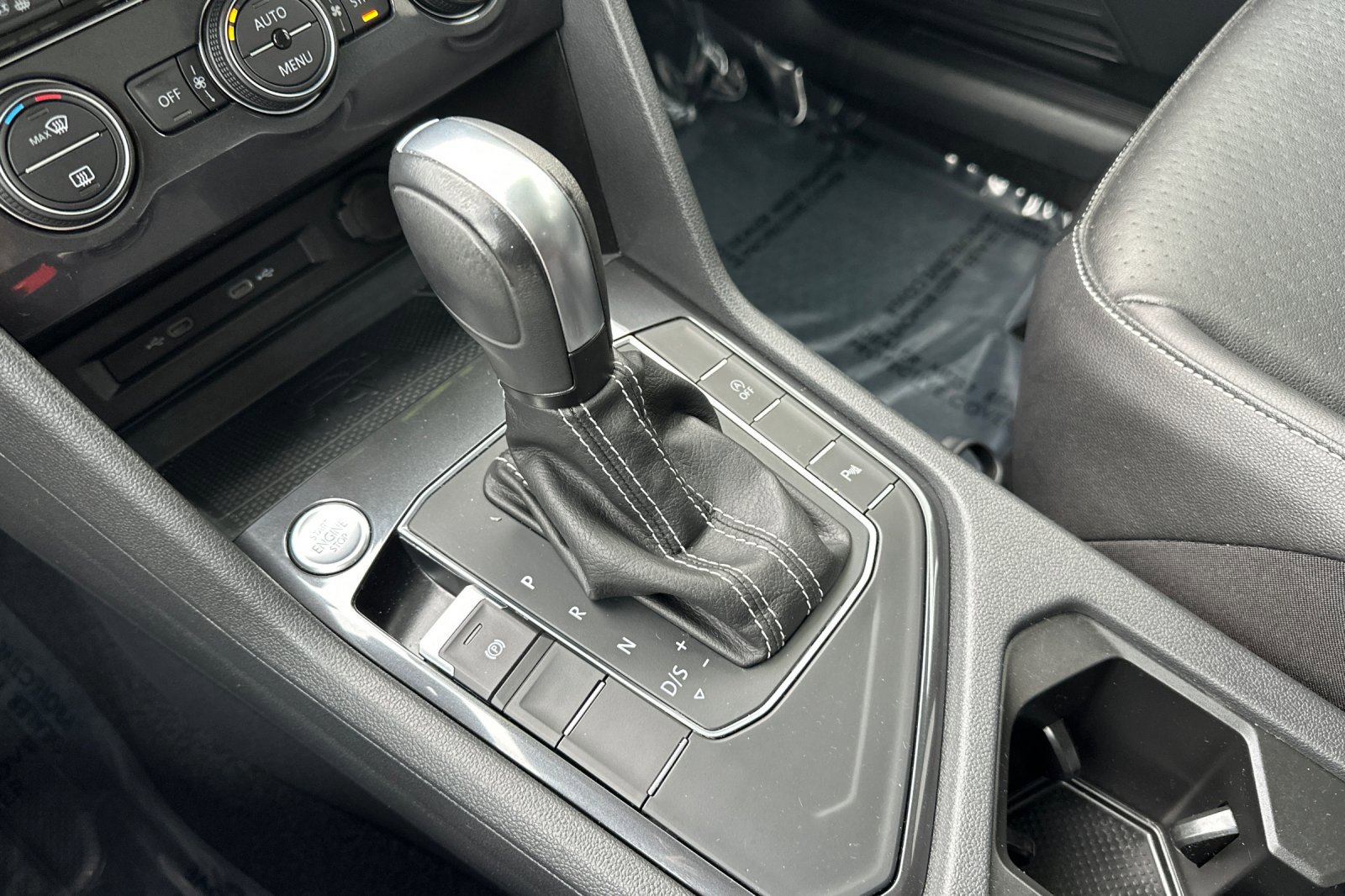 Used 2021 Volkswagen Tiguan S image 23