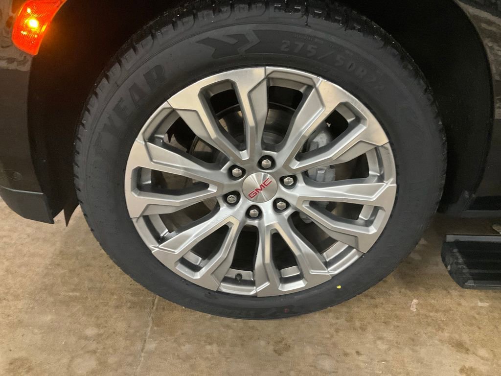 Certified 2023 GMC Yukon Denali w/ Denali Reserve Package image 28