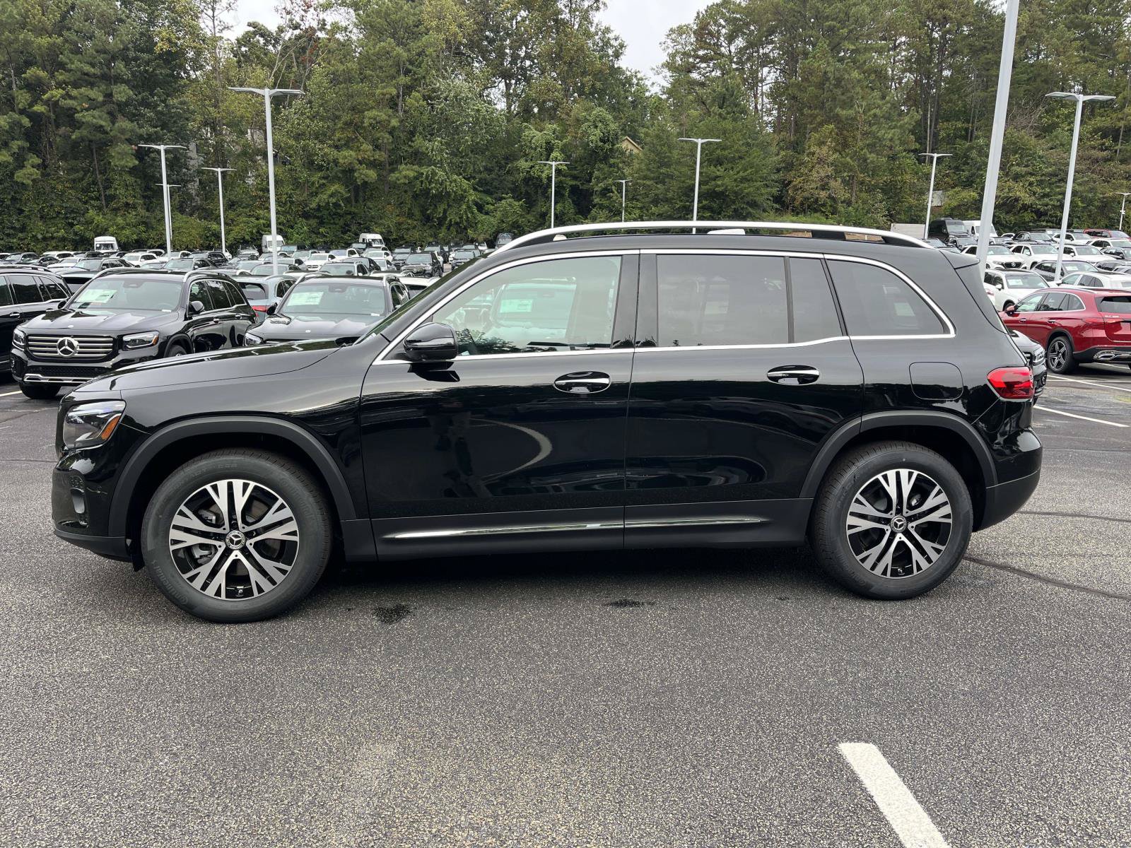 New 2026 Mercedes-Benz GLB 250 4MATIC image 12
