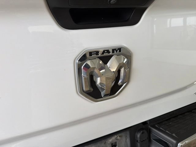 Used 2021 RAM 2500 Tradesman w/ Chrome Appearance Group AWD/4WD image 4
