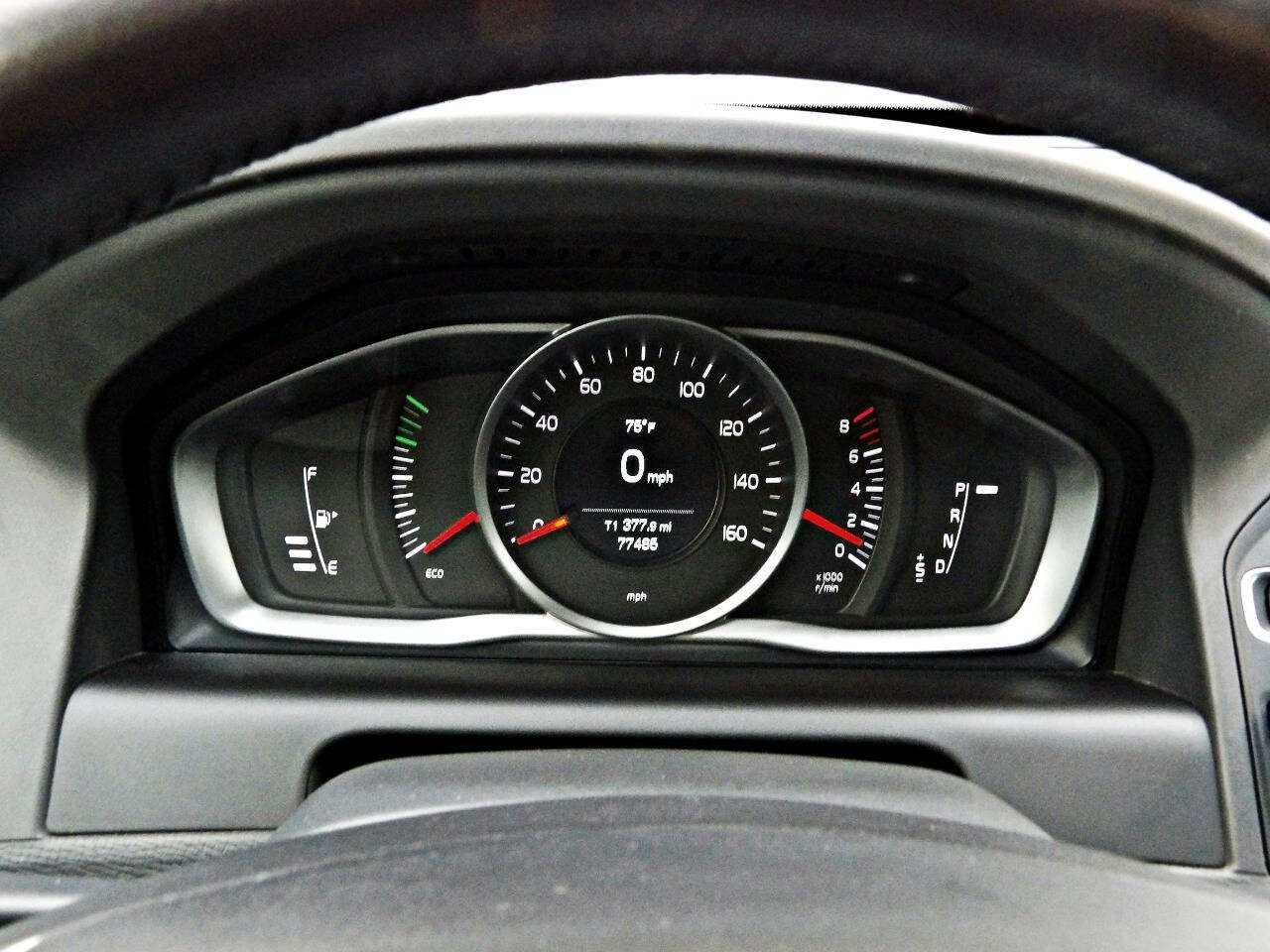 Used 2017 Volvo XC60 T5 Dynamic image 15