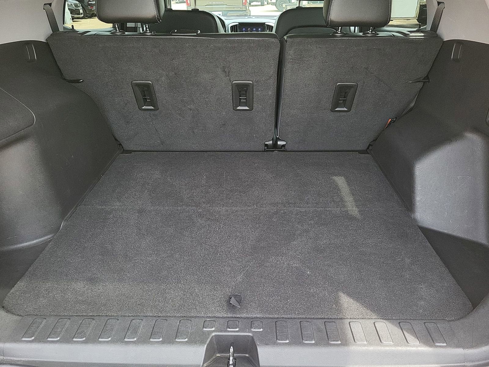 Certified 2023 GMC Terrain SLT image 24
