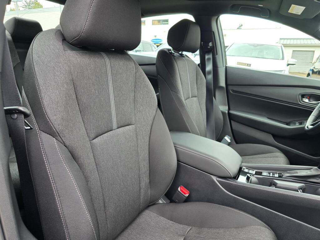 Used 2024 Honda Accord Sport image 11