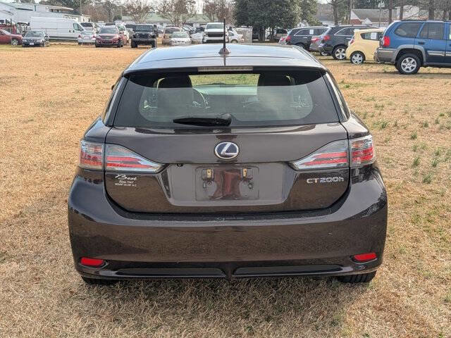 Used 2013 Lexus CT 200h w/ Premium Pkg w/Backup Camera FWD image 4