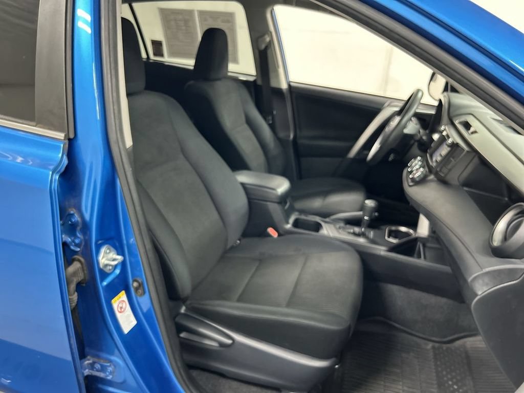 Used 2017 Toyota RAV4 LE w/ All Weather Liner Package AWD/4WD image 22