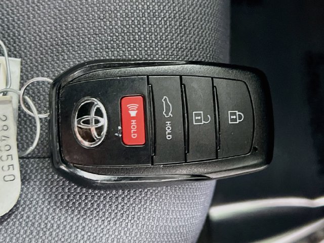 Used 2026 Toyota Corolla SE FWD image 33