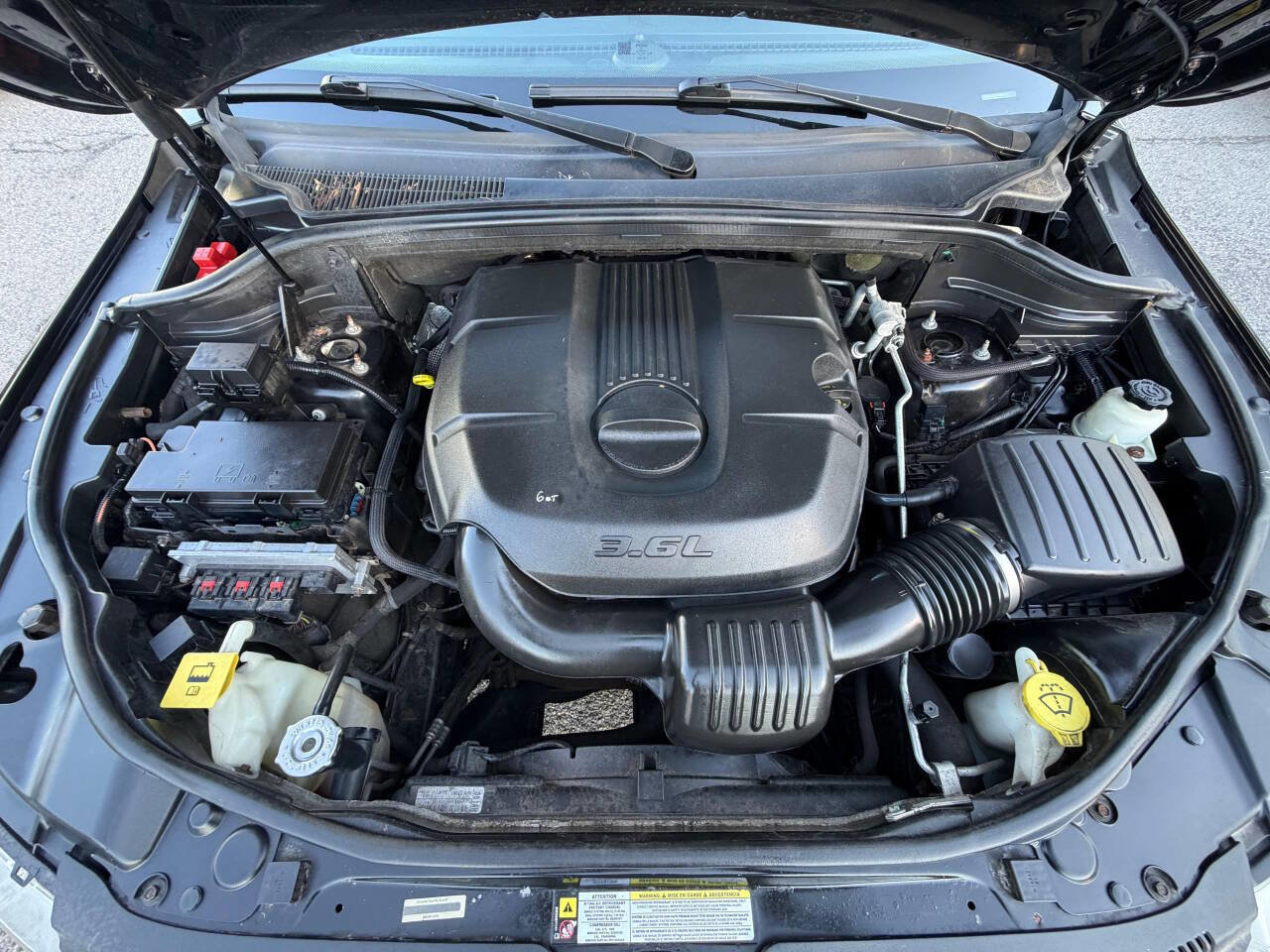 Used 2011 Jeep Grand Cherokee Laredo AWD/4WD image 17