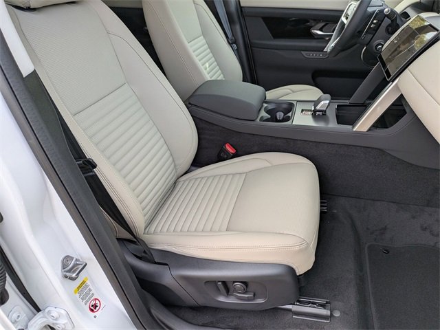 New 2025 Land Rover Discovery Sport S image 18