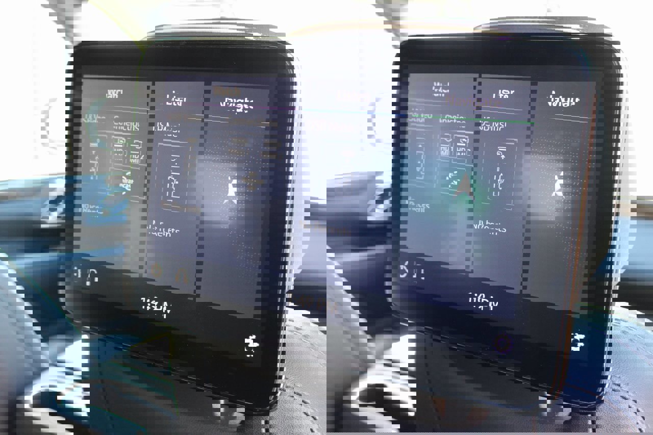 Used 2021 Chevrolet Tahoe Premier w/ Premium Package image 22