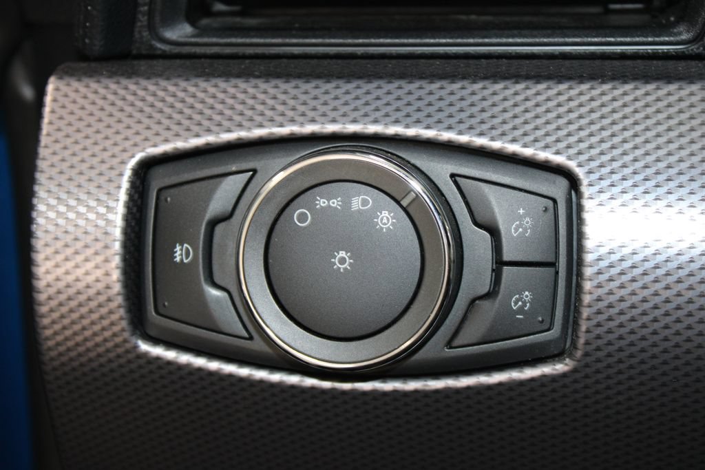 Used 2017 Ford Mustang GT RWD image 36