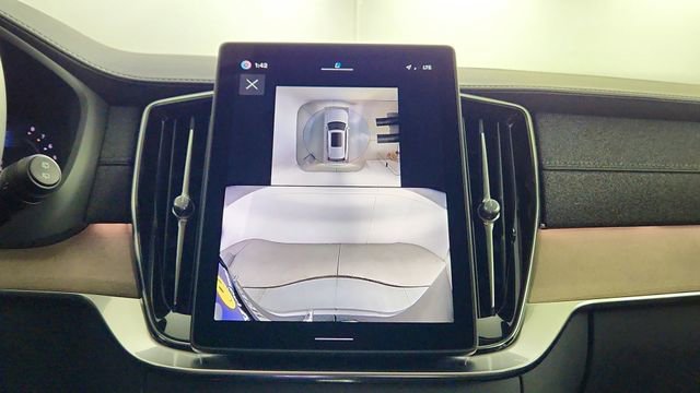 New 2026 Volvo XC90 B5 Plus w/ Protection Package AWD/4WD image 20