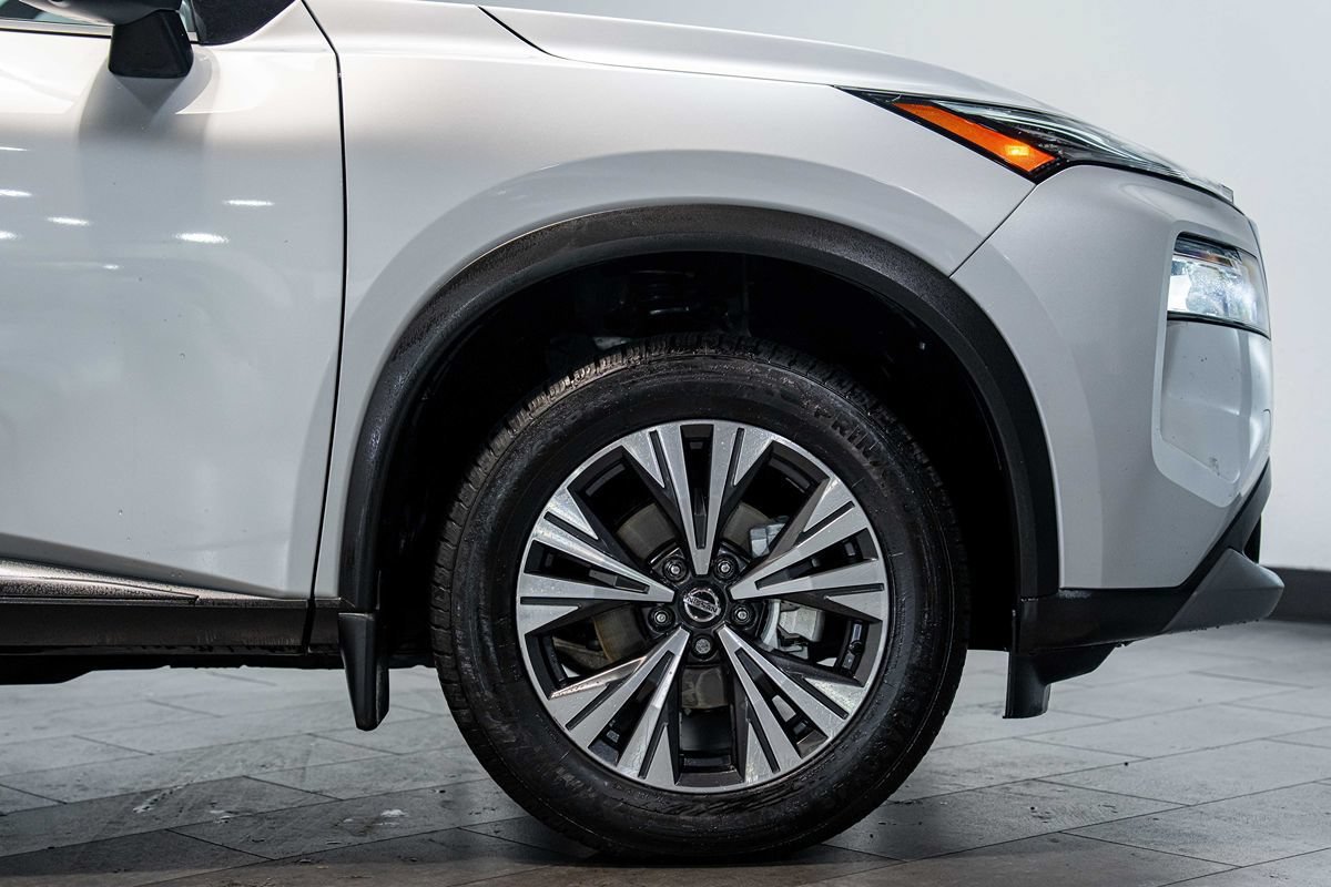 Used 2021 Nissan Rogue SV w/ Premium Package AWD/4WD image 9