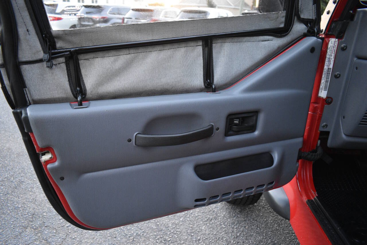 Used 1997 Jeep Wrangler Sport AWD/4WD image 16