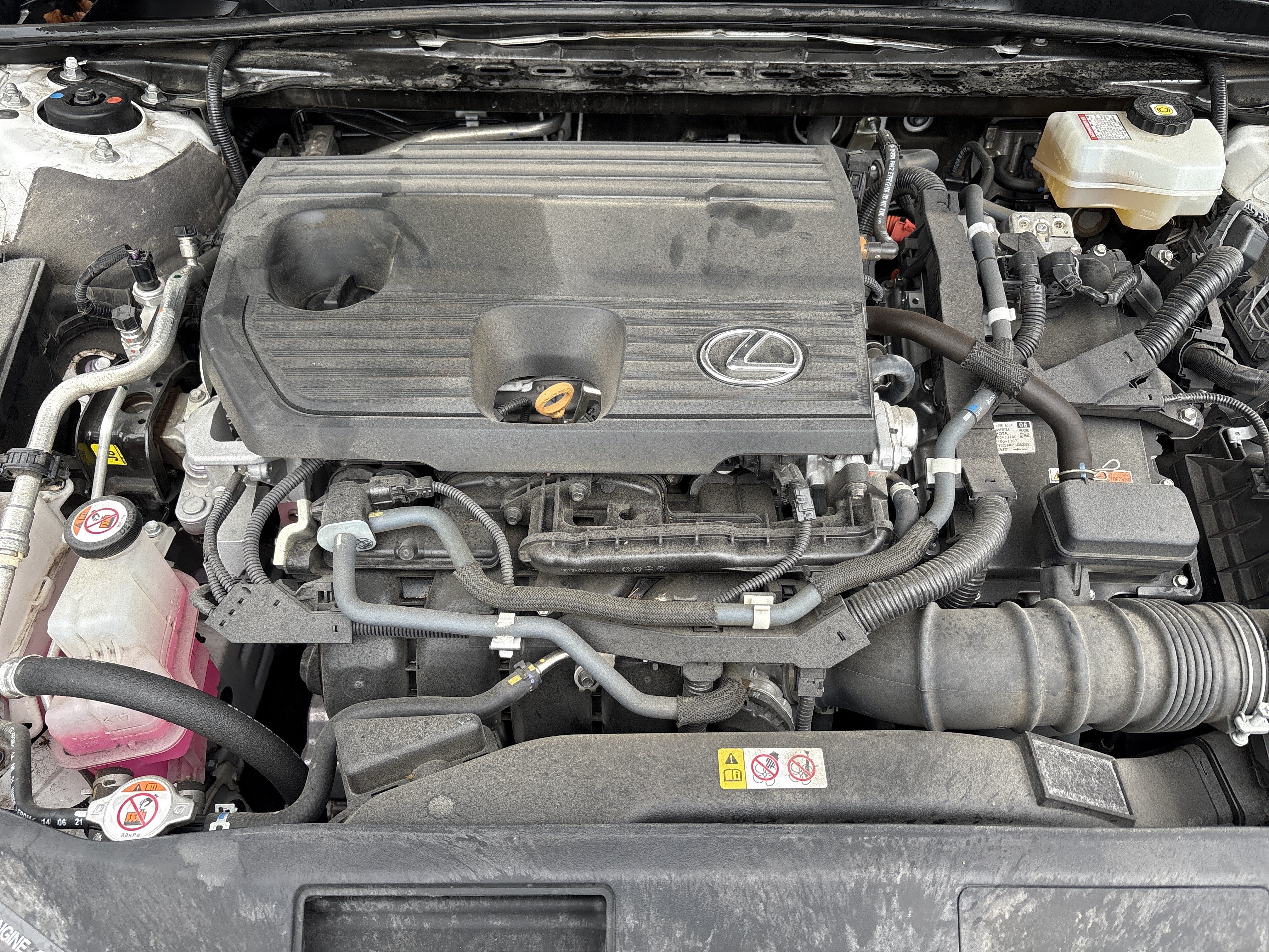 Certified 2022 Lexus ES 300h w/ Accessory Package FWD image 34