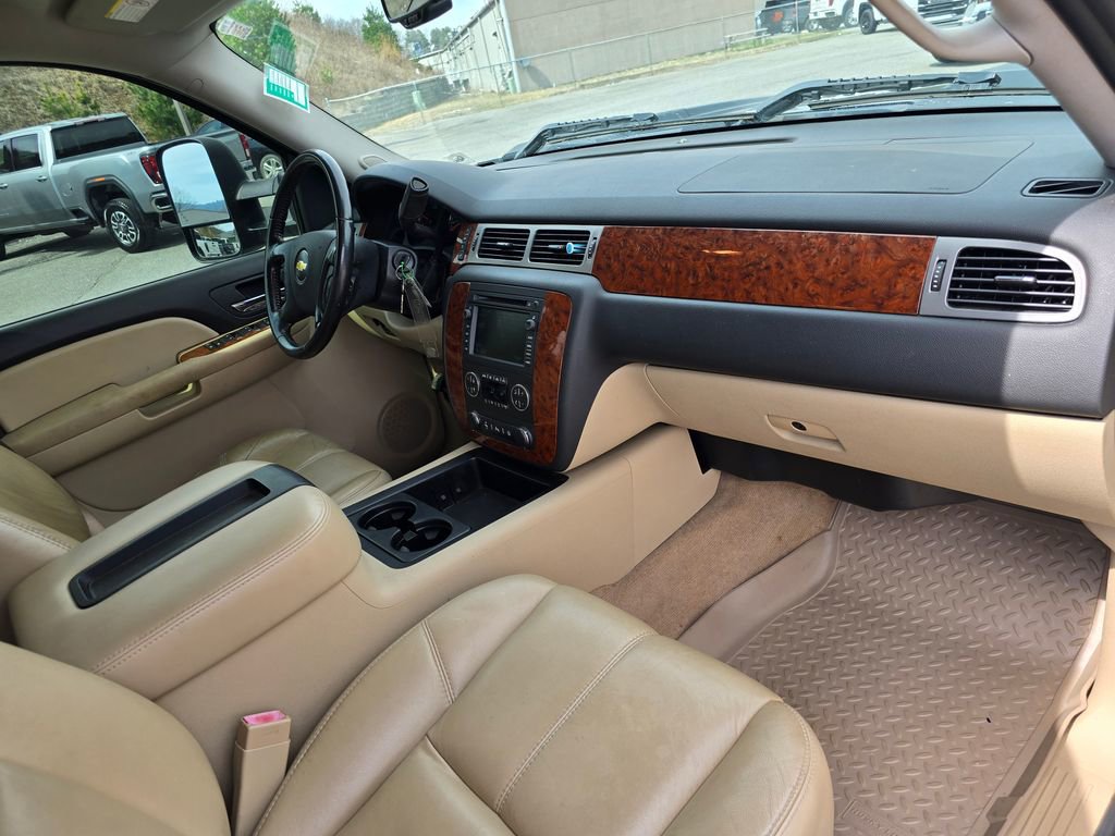 Used 2008 Chevrolet Silverado 2500 LTZ w/ Safety Package image 28