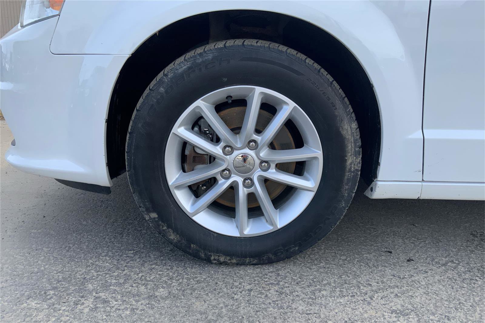 Used 2019 Dodge Grand Caravan SXT image 30