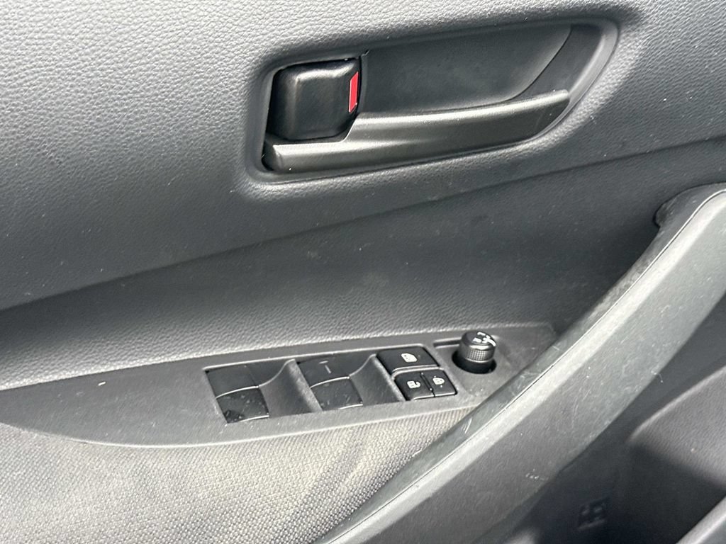 Used 2025 Toyota Corolla LE FWD image 15