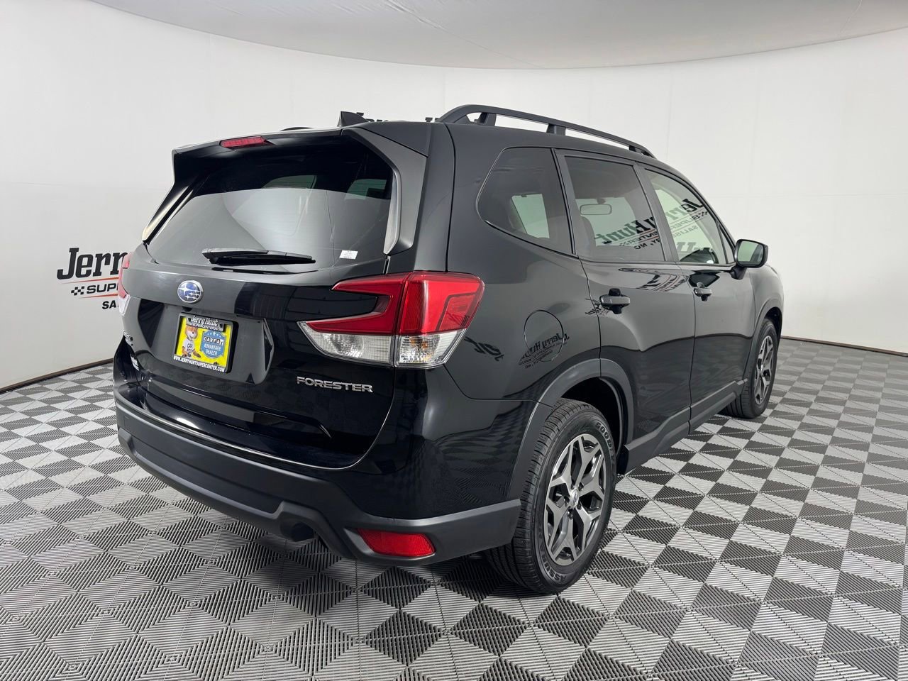 Used 2022 Subaru Forester Premium AWD/4WD image 6