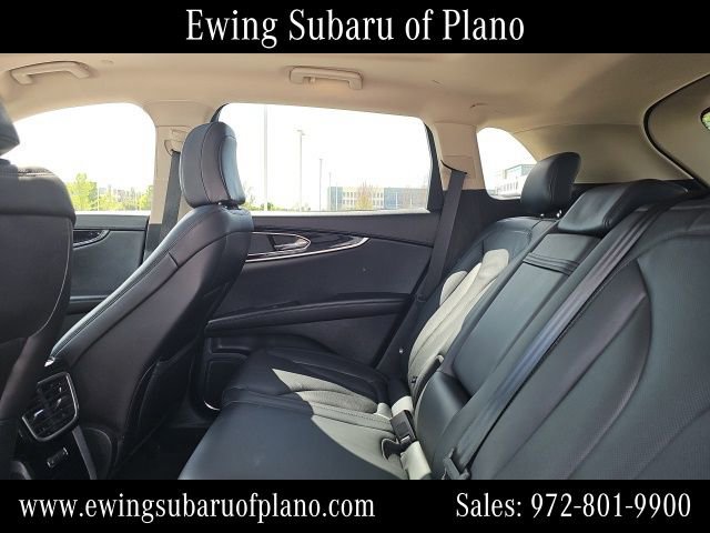 Used 2023 Lincoln Nautilus Reserve image 7