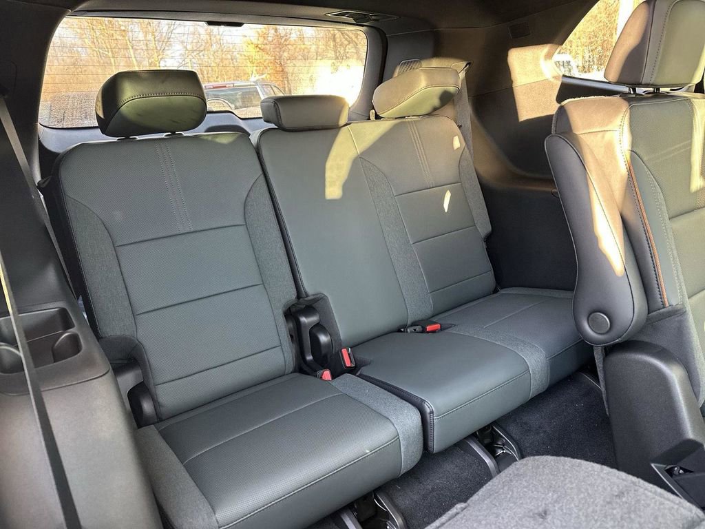 New 2026 GMC Acadia AT4 w/ LPO, Floor Liner Package AWD/4WD image 20