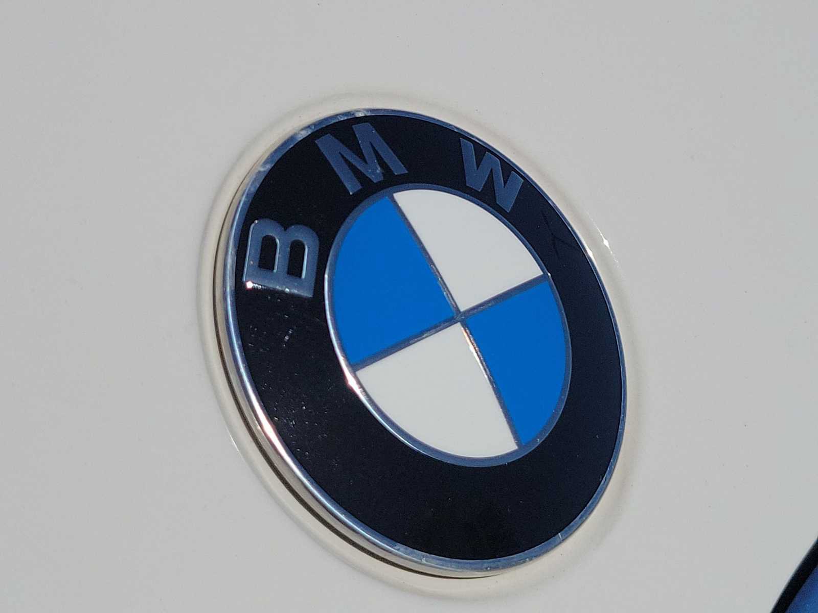 Used 2019 BMW 330i Sedan w/ M Sport Package RWD image 16
