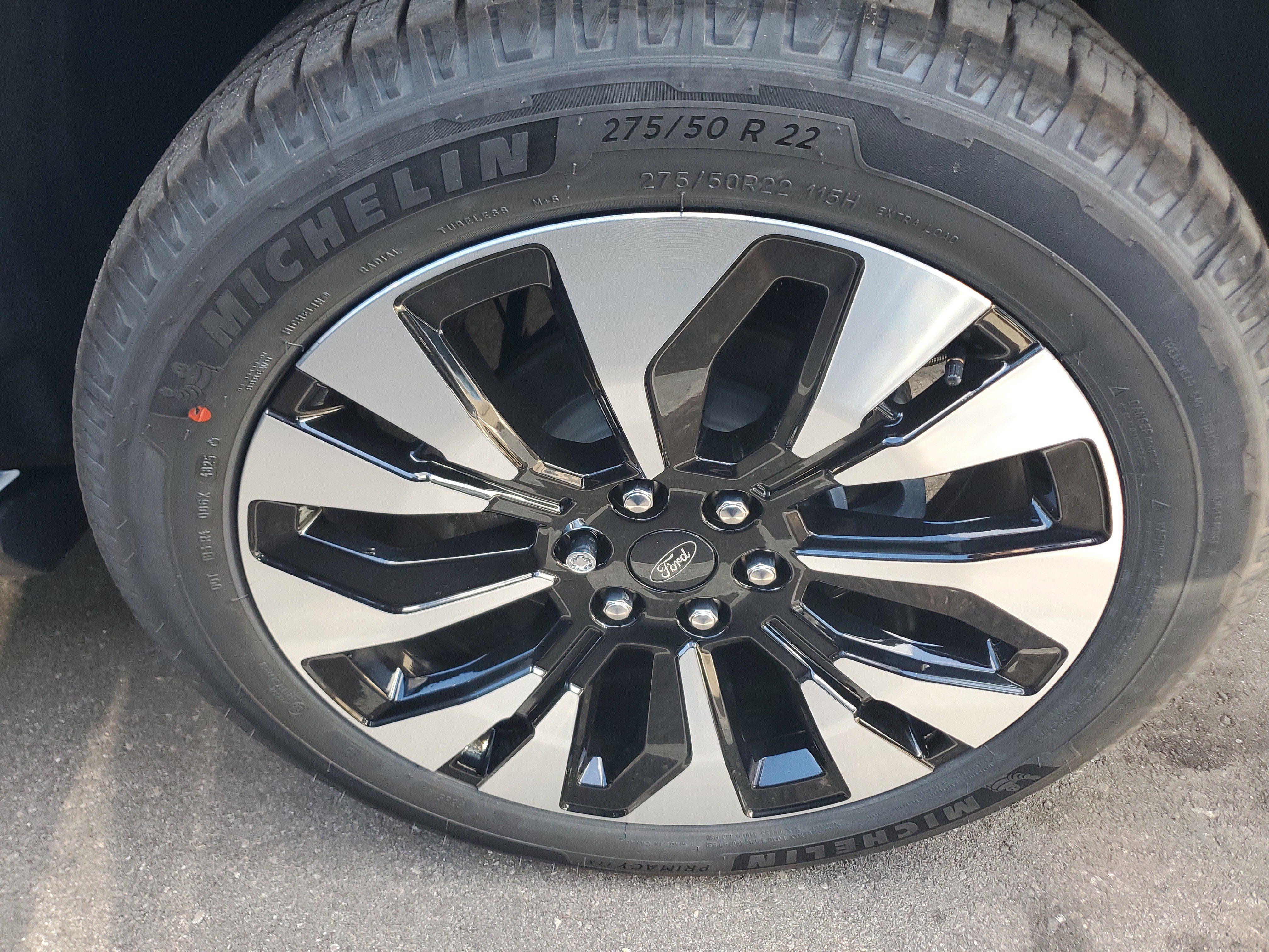 New 2026 Ford Expedition Platinum w/ Driver's Package AWD/4WD image 6