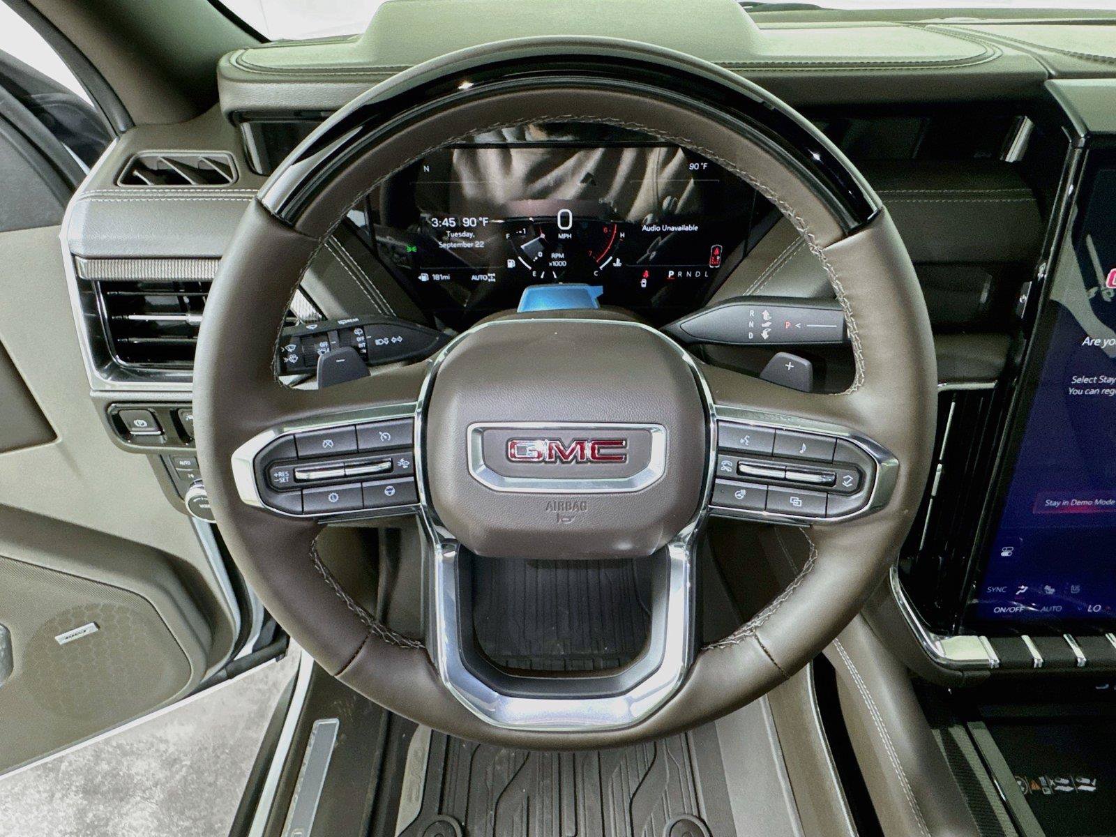 New 2027 GMC Yukon XL Elevation w/ LPO, Floor Liner Package AWD/4WD image 6