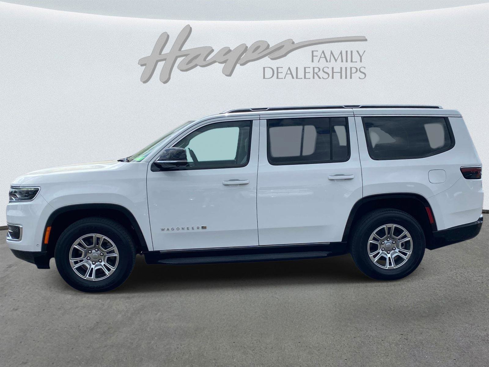 Used 2024 Jeep Wagoneer 4WD w/ Convenience Group I image 8