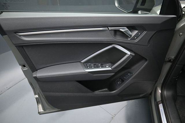 Used 2025 Audi Q3 2.0T Premium AWD/4WD image 11