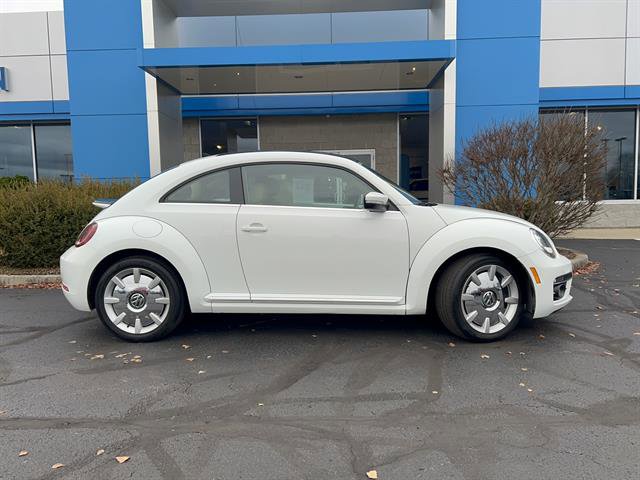 Used 2019 Volkswagen Beetle 2.0T SE w/ SE Premium Package image 8
