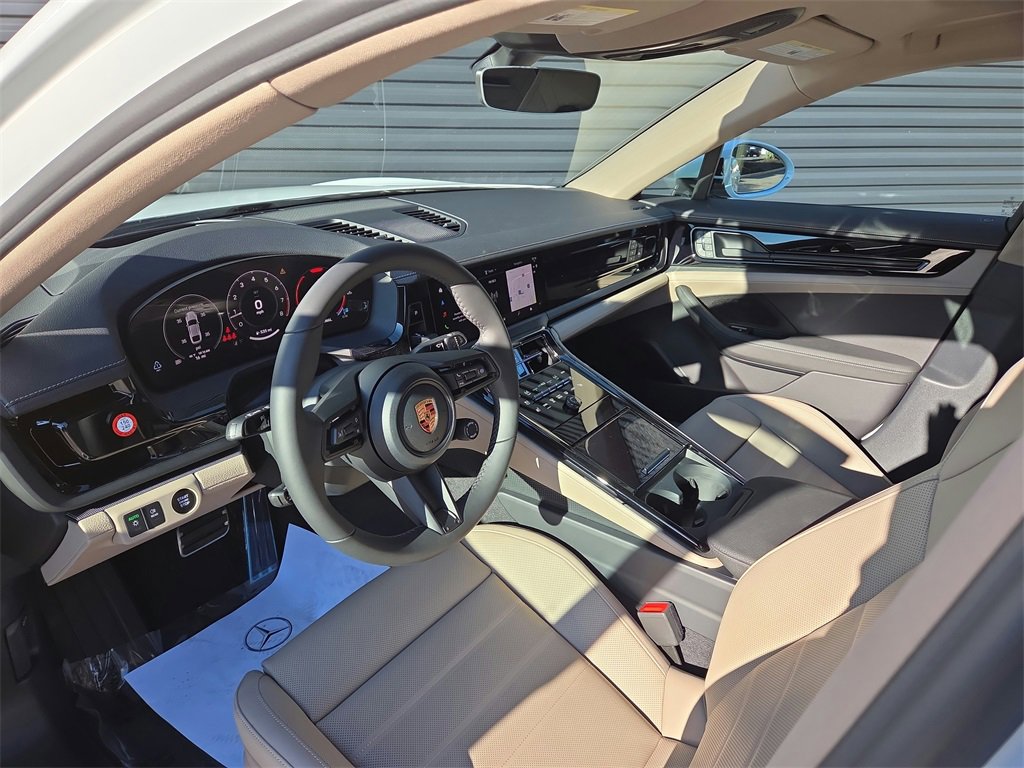 New 2026 Porsche Panamera 4 image 4