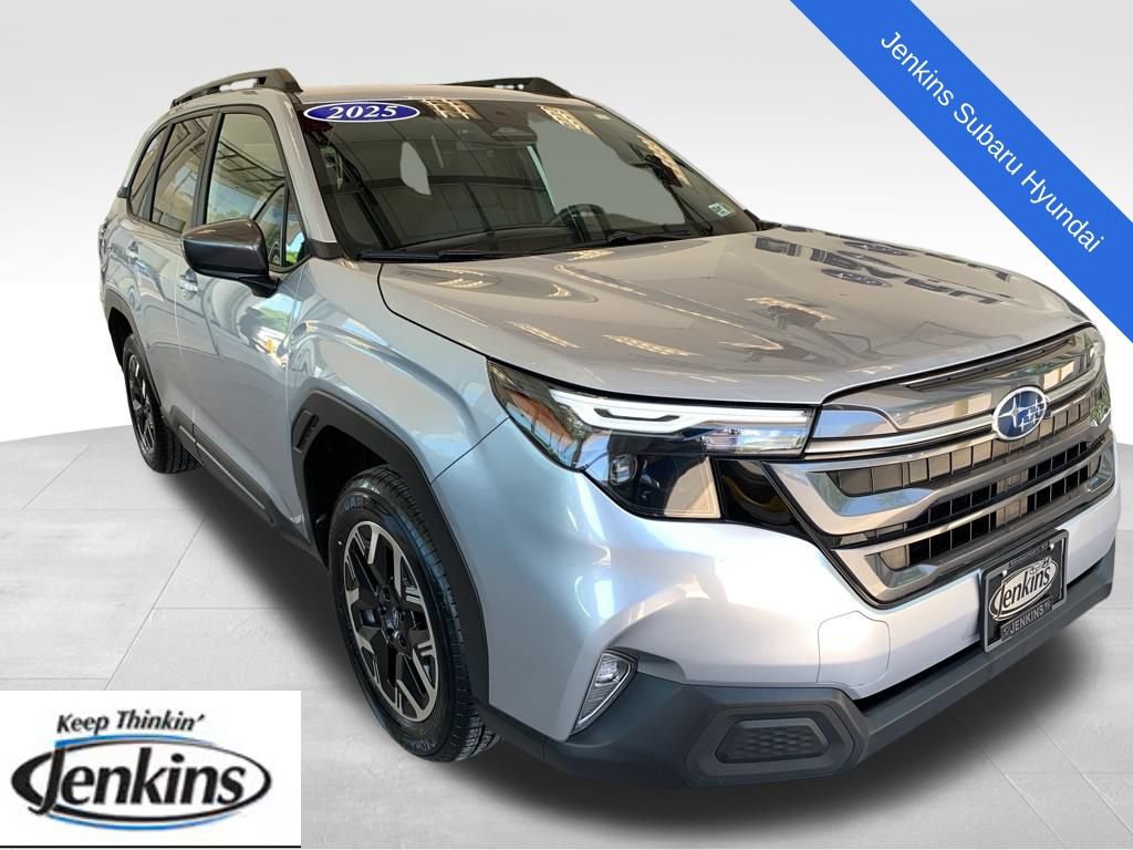 Used 2025 Subaru Forester Premium AWD/4WD image 1
