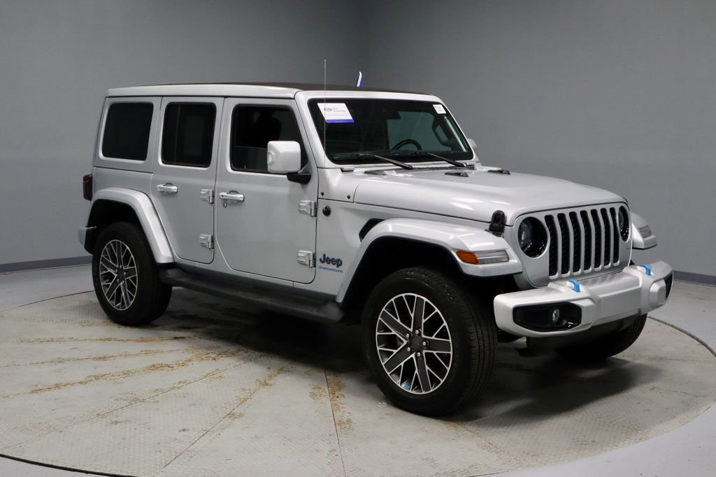Used 2023 Jeep Wrangler Unlimited Sahara AWD/4WD image 1