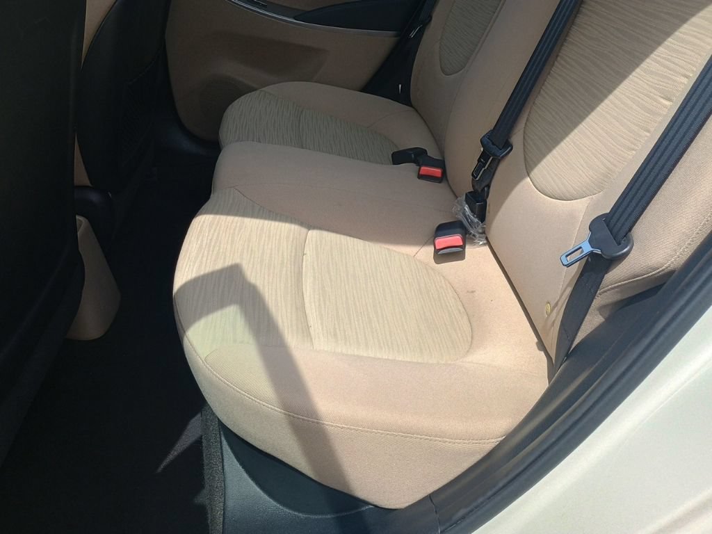 Used 2016 Hyundai Accent SE FWD image 15