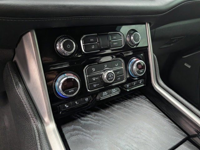 Used 2022 GMC Yukon XL Denali w/ Denali Ultimate Package image 10