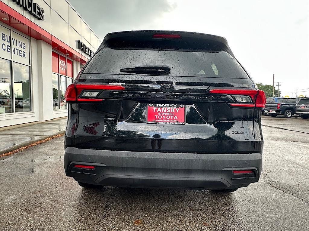 Certified 2024 Toyota Grand Highlander AWD image 4
