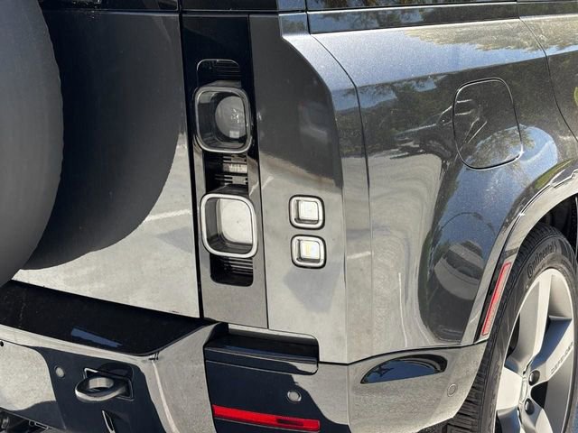 New 2025 Land Rover Defender 110 V8 image 12
