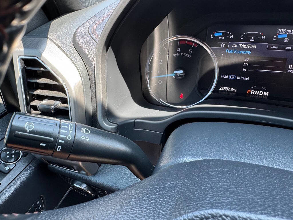 Used 2022 Ford F350 Platinum image 24