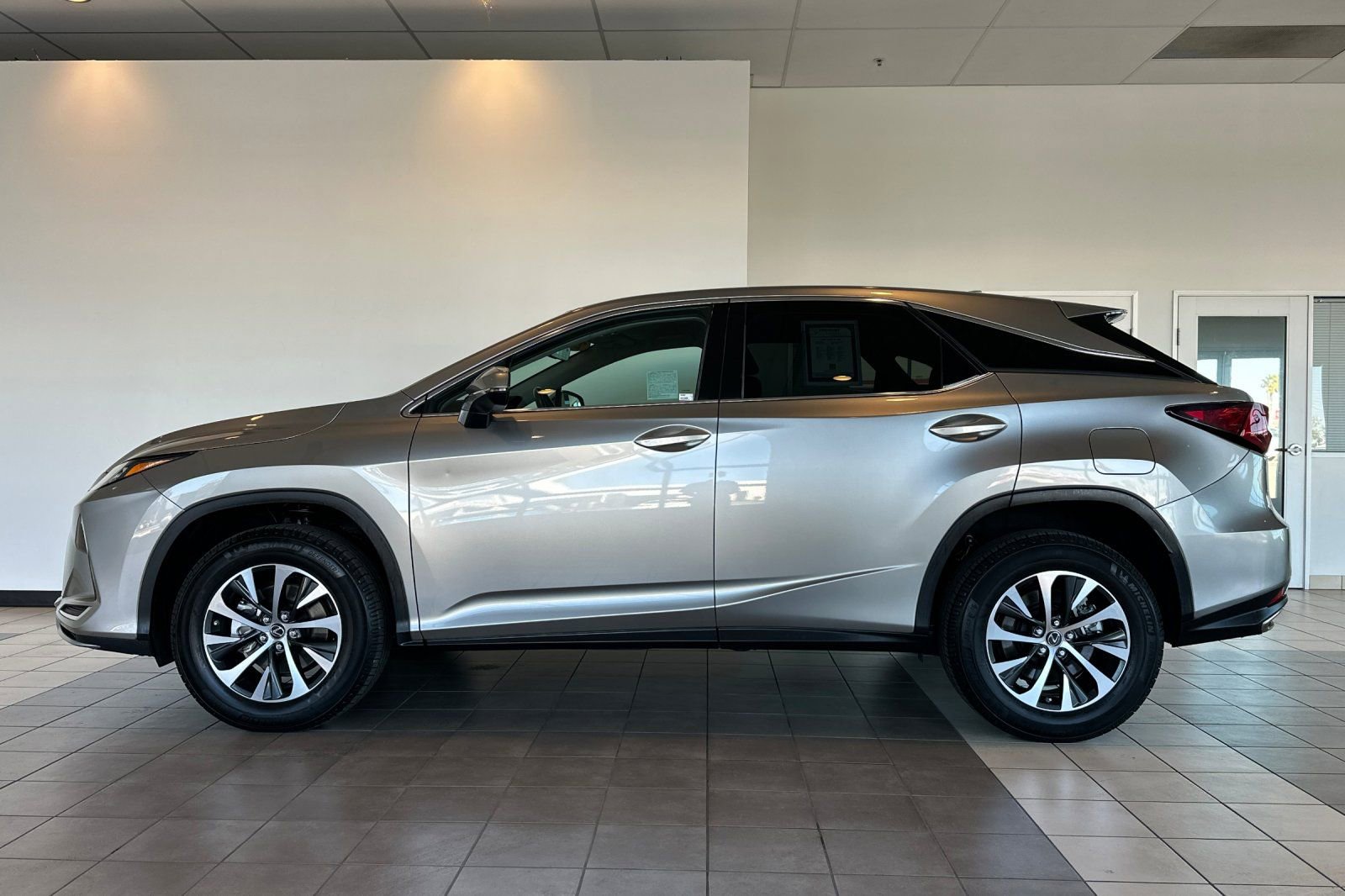 Used 2021 Lexus RX 350 FWD w/ Accessory Package image 7