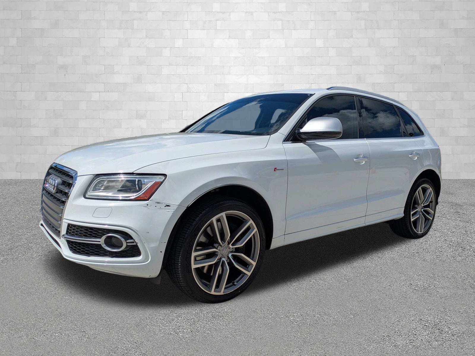 Used 2016 Audi SQ5 Premium Plus w/ Technology Package AWD/4WD image 5