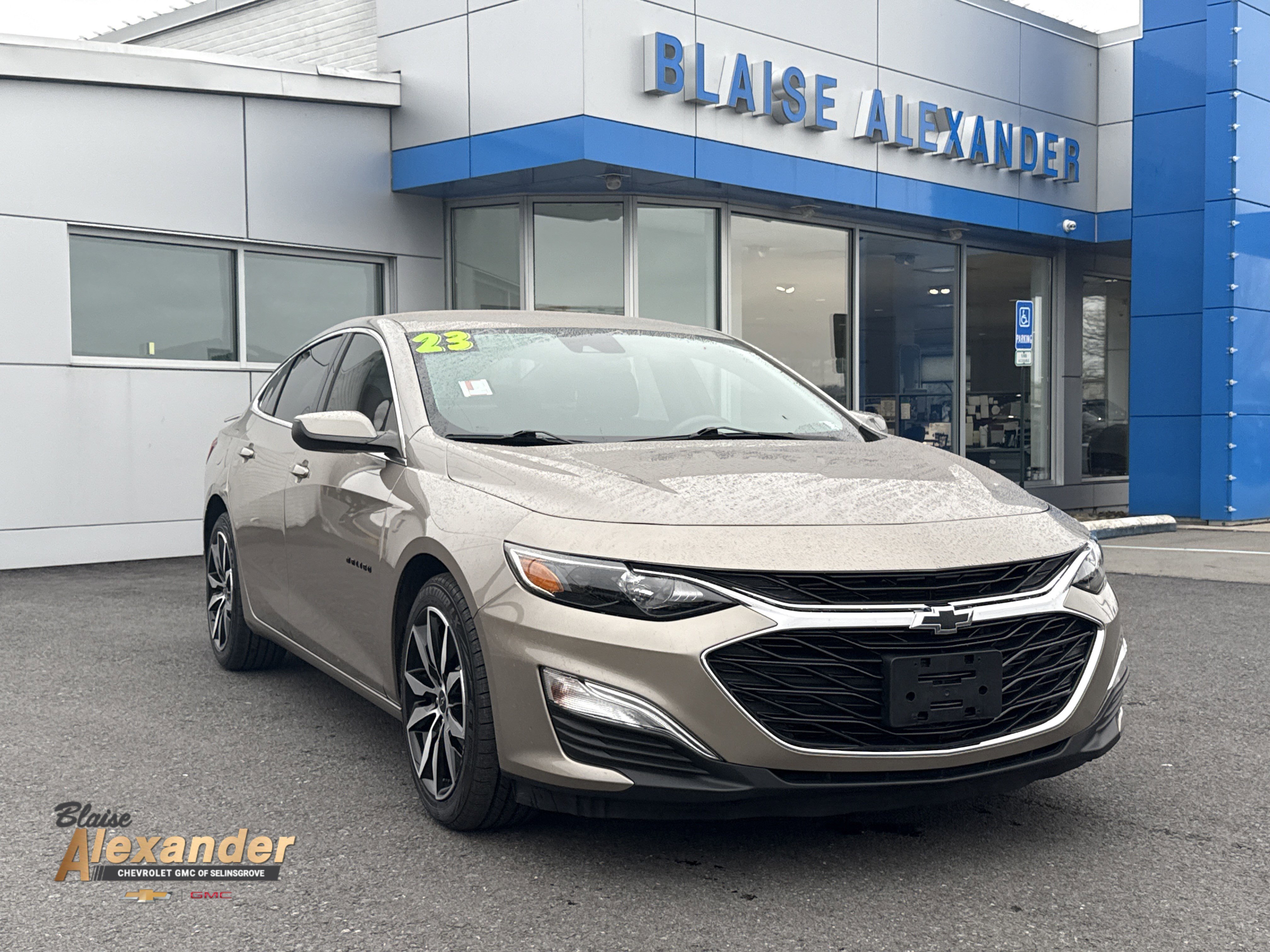 Used 2023 Chevrolet Malibu RS FWD image 1