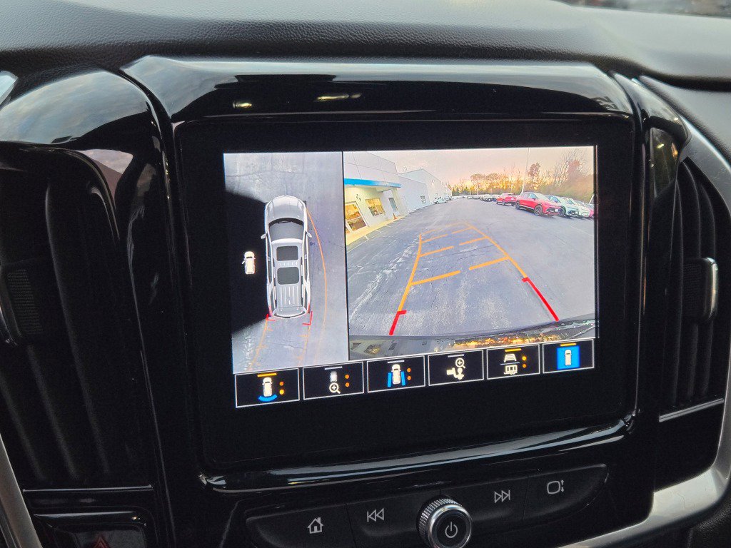 Used 2022 Chevrolet Traverse Premier w/ Redline Edition image 28