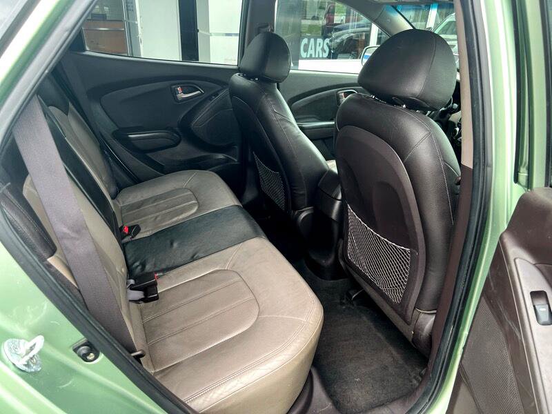 Used 2010 Hyundai Tucson Limited w/ Premium Pkg 4 image 11