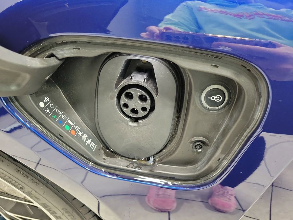 Used 2021 Porsche Taycan image 53